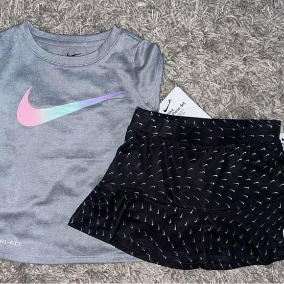 Nike Kids Gray Tee and Black Skort Set - Picture 1 of 1